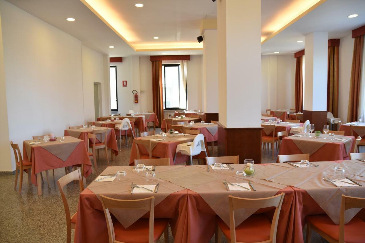 Hotel Excelsior 3*